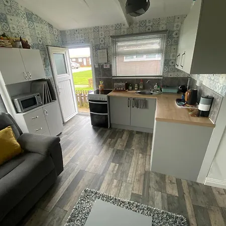 Secret Chalet Deluxe Withernsea Exterior photo